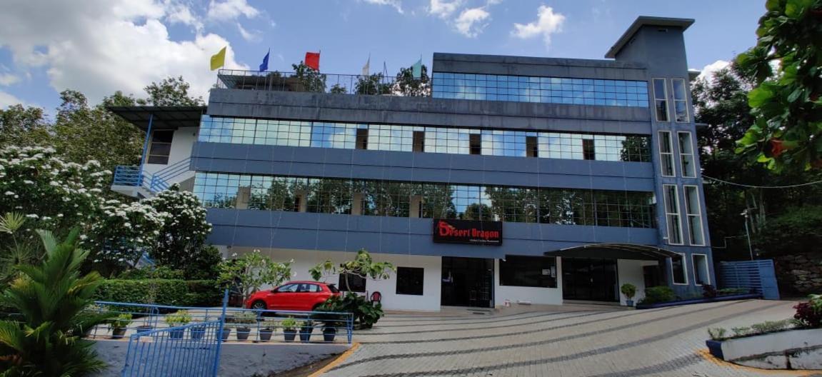 Thabasiya Resorts Kuzhittura Bagian luar foto